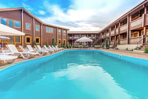 thumbnail: Outdoor pool