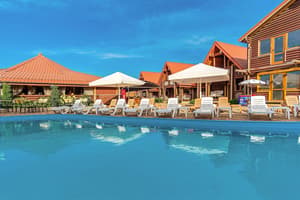 thumbnail: Outdoor pool