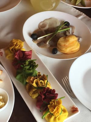 thumbnail: Restaurant
