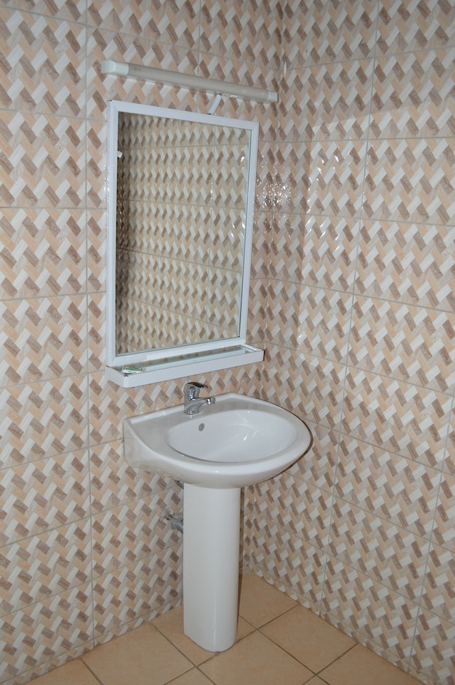 Bathroom sink