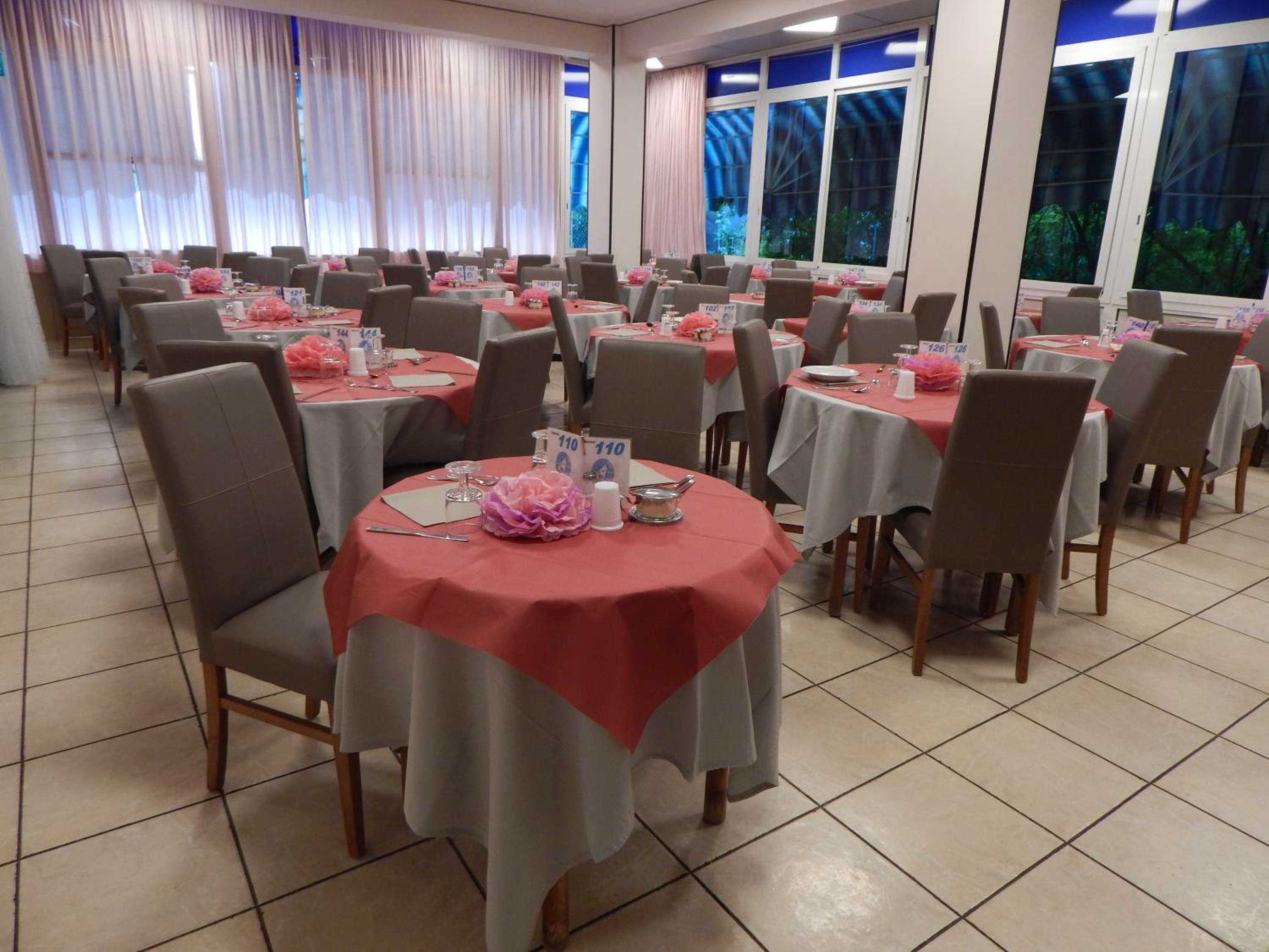 Restaurant-cafeteria