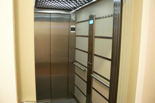852109795.jpg