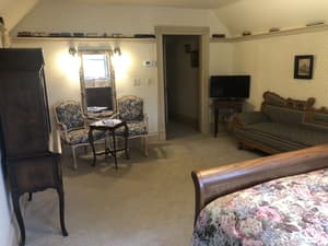 thumbnail: Room