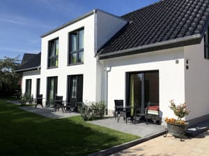 thumbnail: Exterior