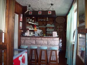 thumbnail: Bar (on property)