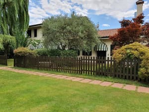 thumbnail: Property grounds