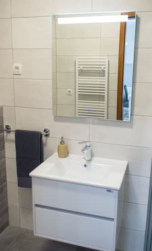 thumbnail: Bathroom sink