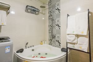 thumbnail: Jetted tub