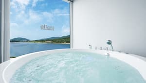 thumbnail: Deep soaking bathtub