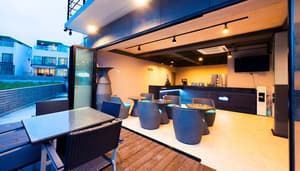 thumbnail: Cafe