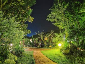 thumbnail: Exterior