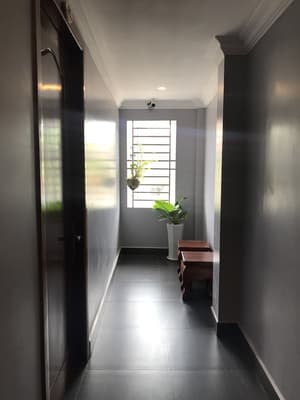 thumbnail: Hallway
