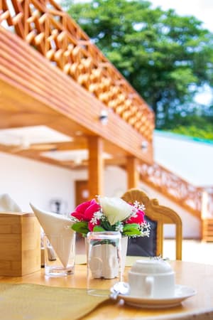 thumbnail: Sundeck