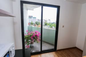 thumbnail: In-room dining