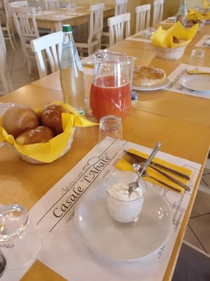 thumbnail: Breakfast area