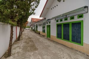 thumbnail: Exterior