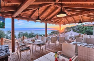 thumbnail: Restaurant