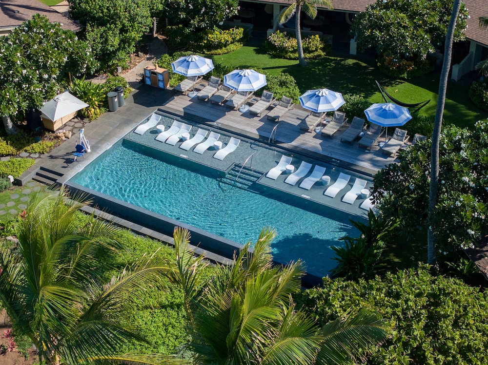 Infinity pool