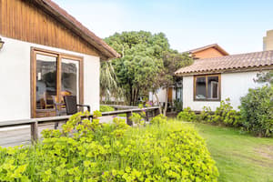 thumbnail: Front of property