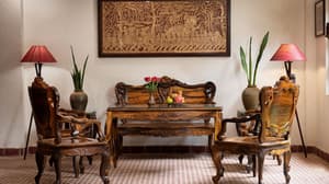 thumbnail: Lobby sitting area