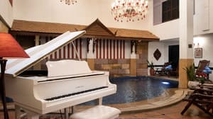 thumbnail: Poolside bar