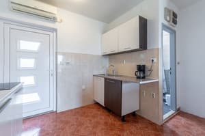 thumbnail: Private kitchenette