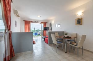 thumbnail: In-room dining