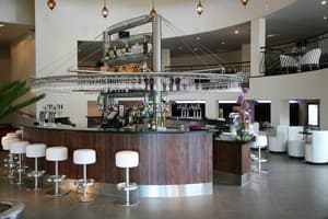 thumbnail: Bar (on property)
