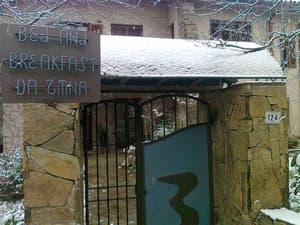 thumbnail: Property entrance