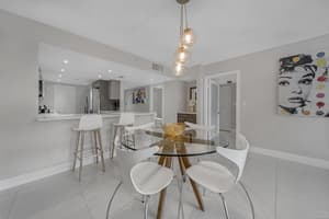 thumbnail: Dining room