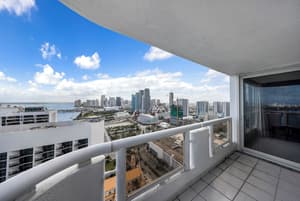 thumbnail: Balcony view