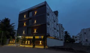 thumbnail: Exterior detail