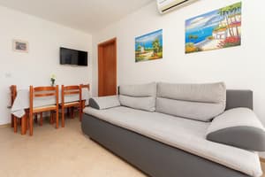 thumbnail: Living room