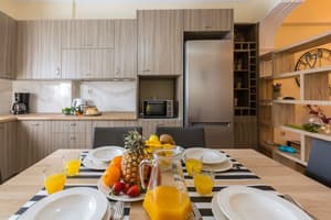 thumbnail: In-room dining