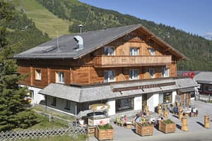 thumbnail: Exterior