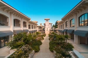 thumbnail: Shopping mall