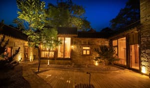 thumbnail: Courtyard