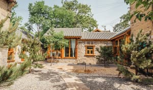 thumbnail: Courtyard