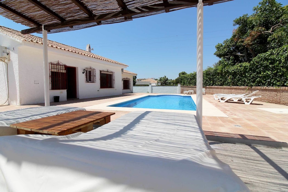 Private pool