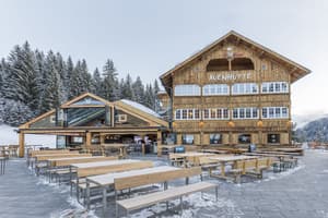 thumbnail: Front of property