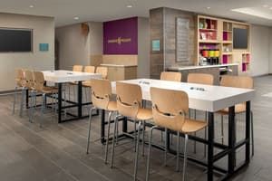 thumbnail: Breakfast area