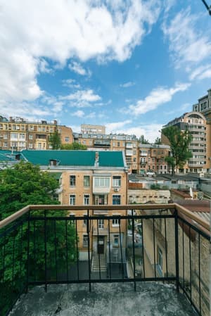 thumbnail: Balcony view