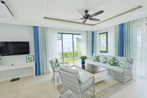 thumbnail: Living room