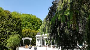 thumbnail: Front of property