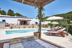 thumbnail: Outdoor pool