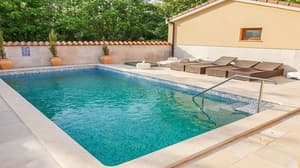 thumbnail: Pool