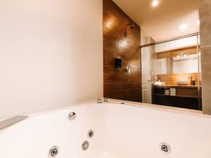 thumbnail: Jetted tub