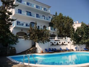 thumbnail: Front of property