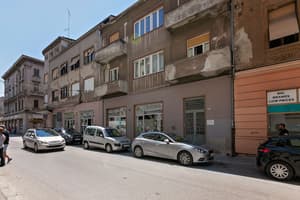 thumbnail: Front of property