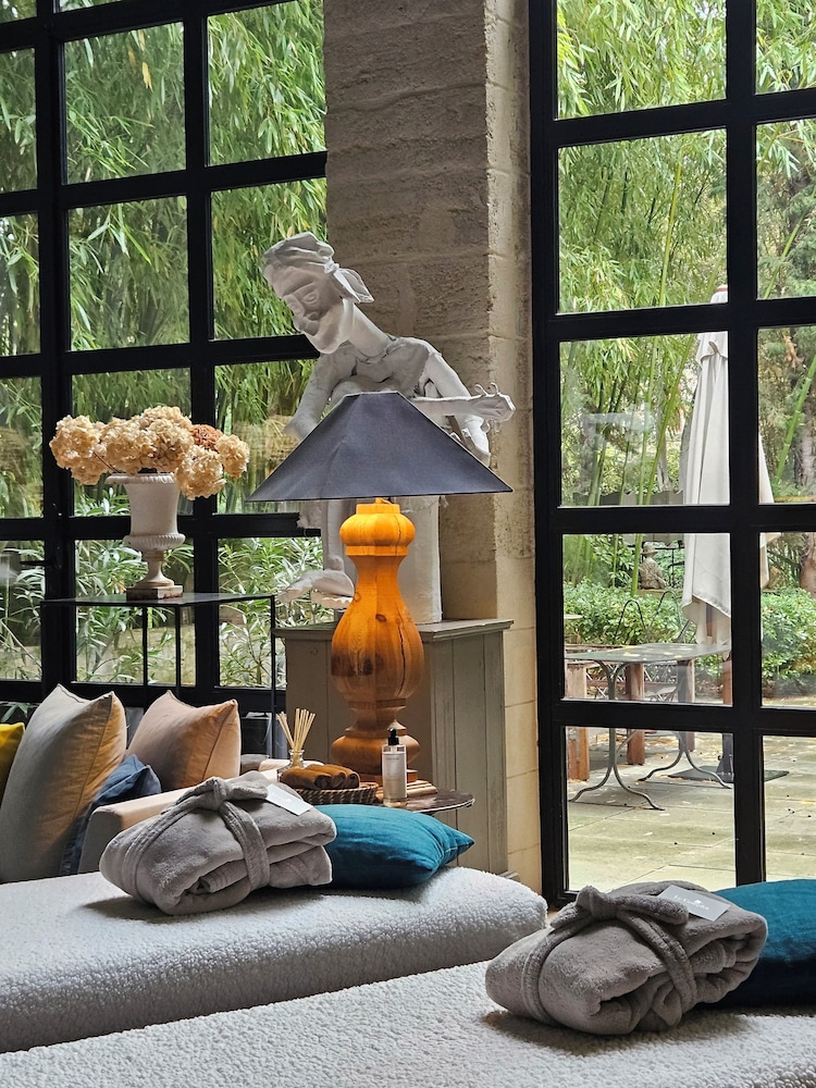 Massage in accommodation